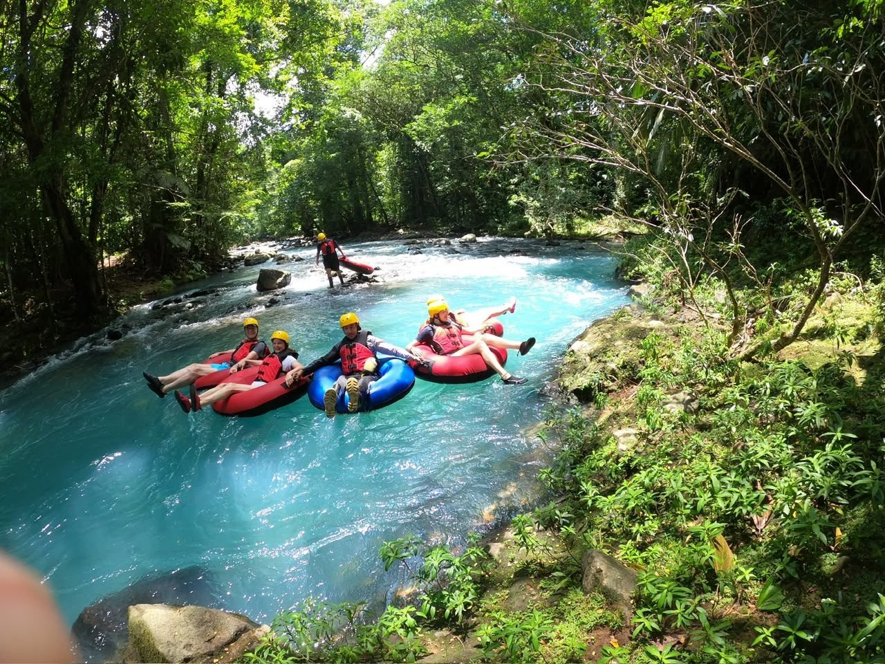 Tour de tubing en aguas turquesas, Río Celeste Costa Rica